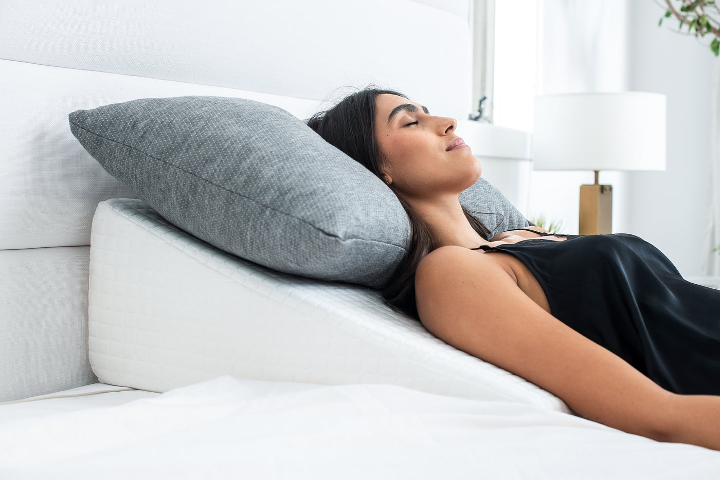 Back Pain Pillow Position, 5 Uses of Wedge Pillow, Back Support Pillow For  Bed, Sitting Pillow 